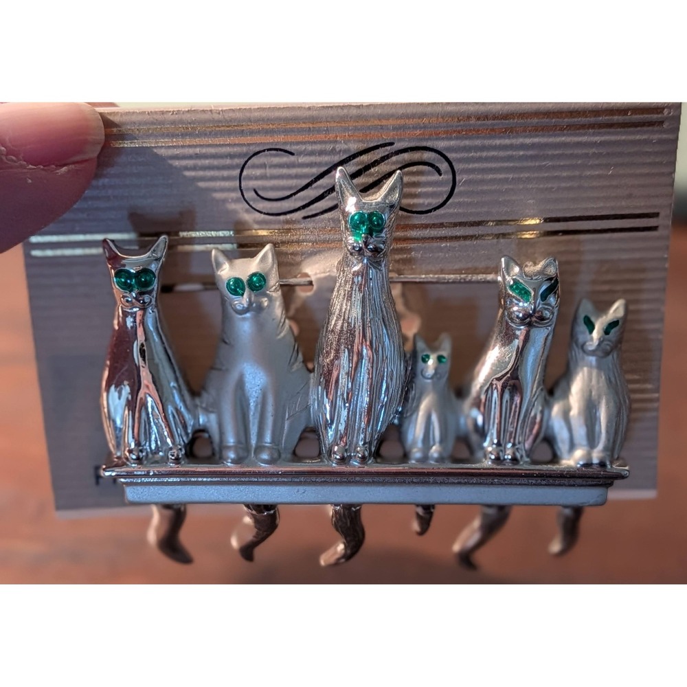 Vintage Rhinestone Cat Brooch Silver Tone Green Eye Whimsical Jewelry